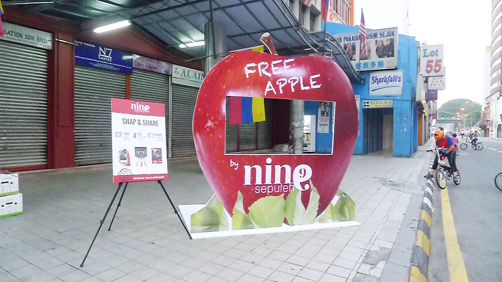 apple booth .JPG