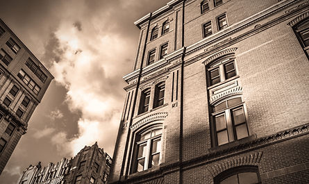 black-and-white-buildings-city-378_edited.jpg
