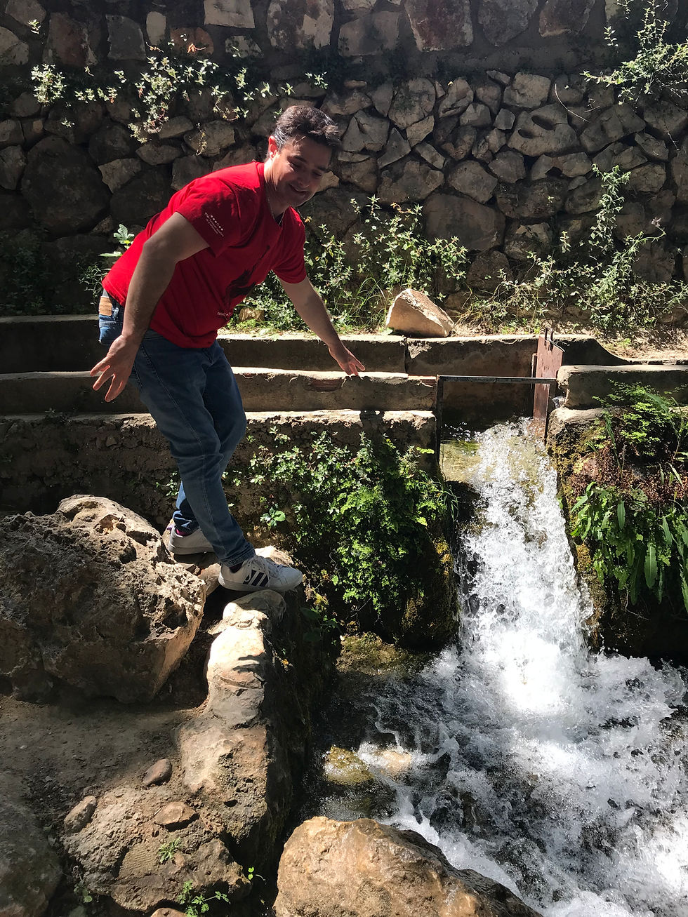 English student exploring Anna on a DarKha excursion.