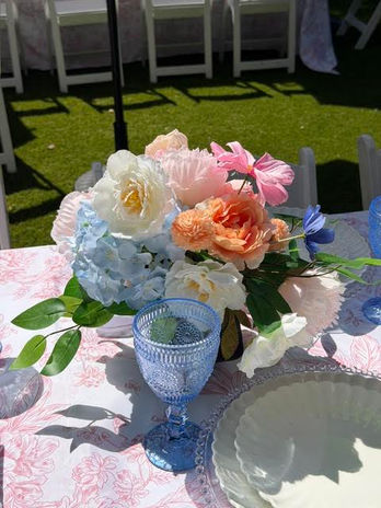 Floral arrangement for weddings or special events to add to your display tables.