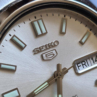 Seiko 5 SNXS73