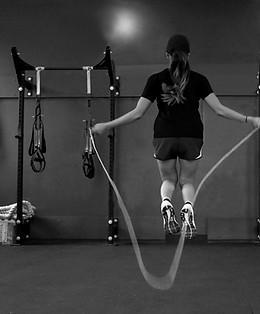 AEnB2UrU1Ww_EYnugi4zr1xOlgpay2oQwMTI3mTW