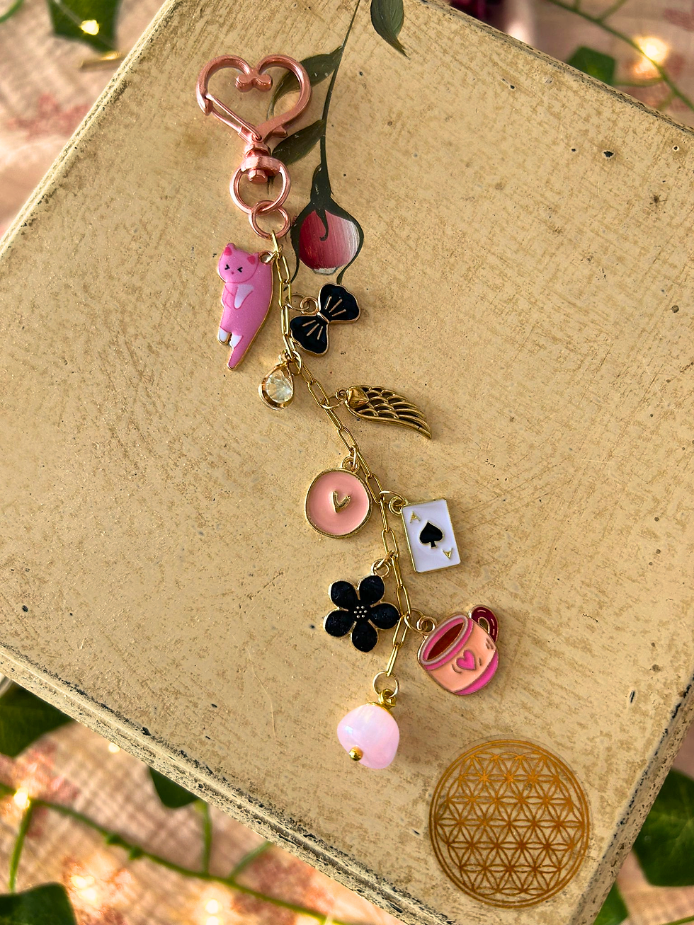 Miniature : Bijou de liseuse artisanal avec breloque goutte, accessoire de personnalisation pour lectrice, univers Au Fil d'Elune