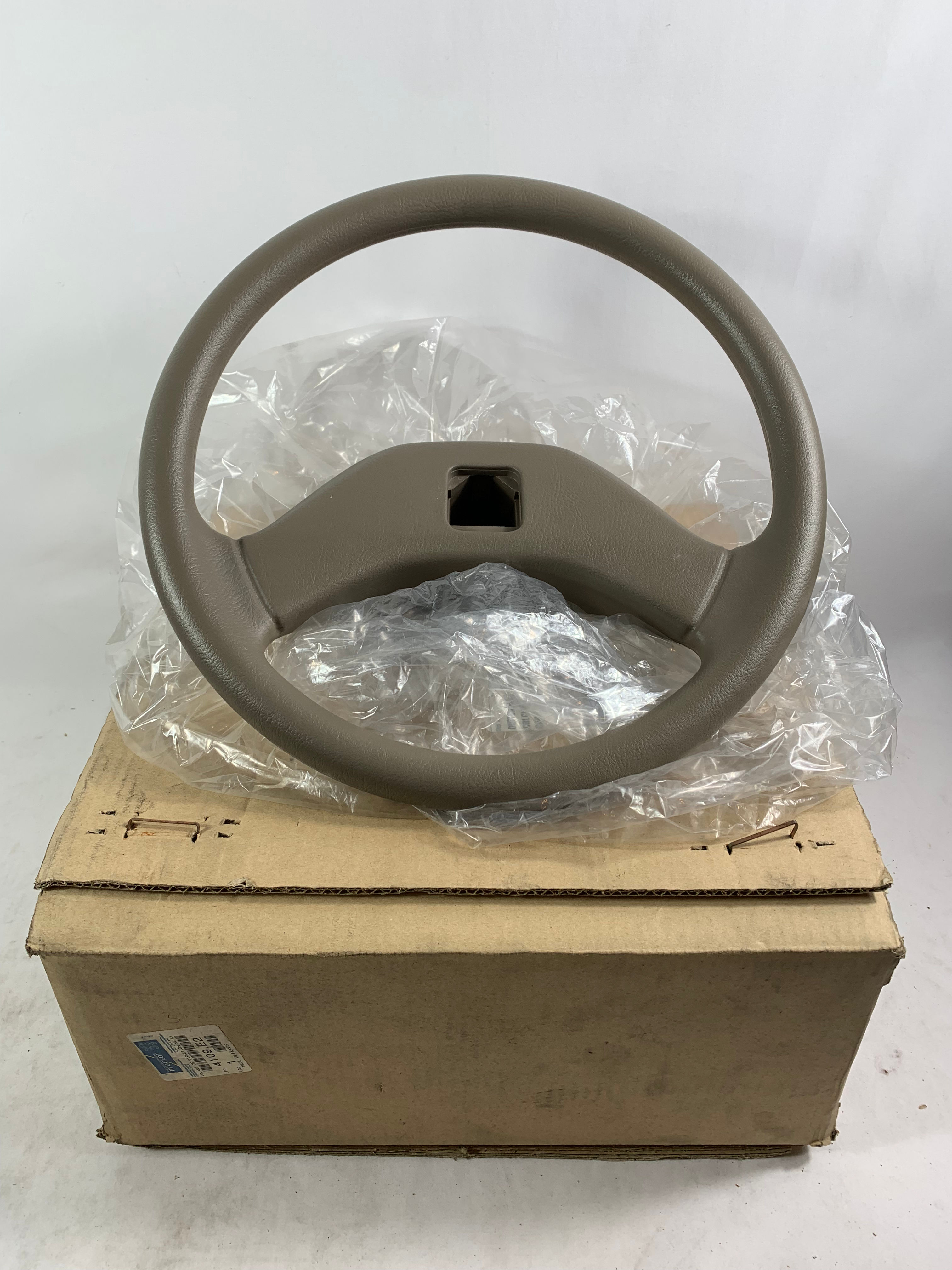Peugeot 306 Beige Steering Wheel , N.O.S , 4109.E2