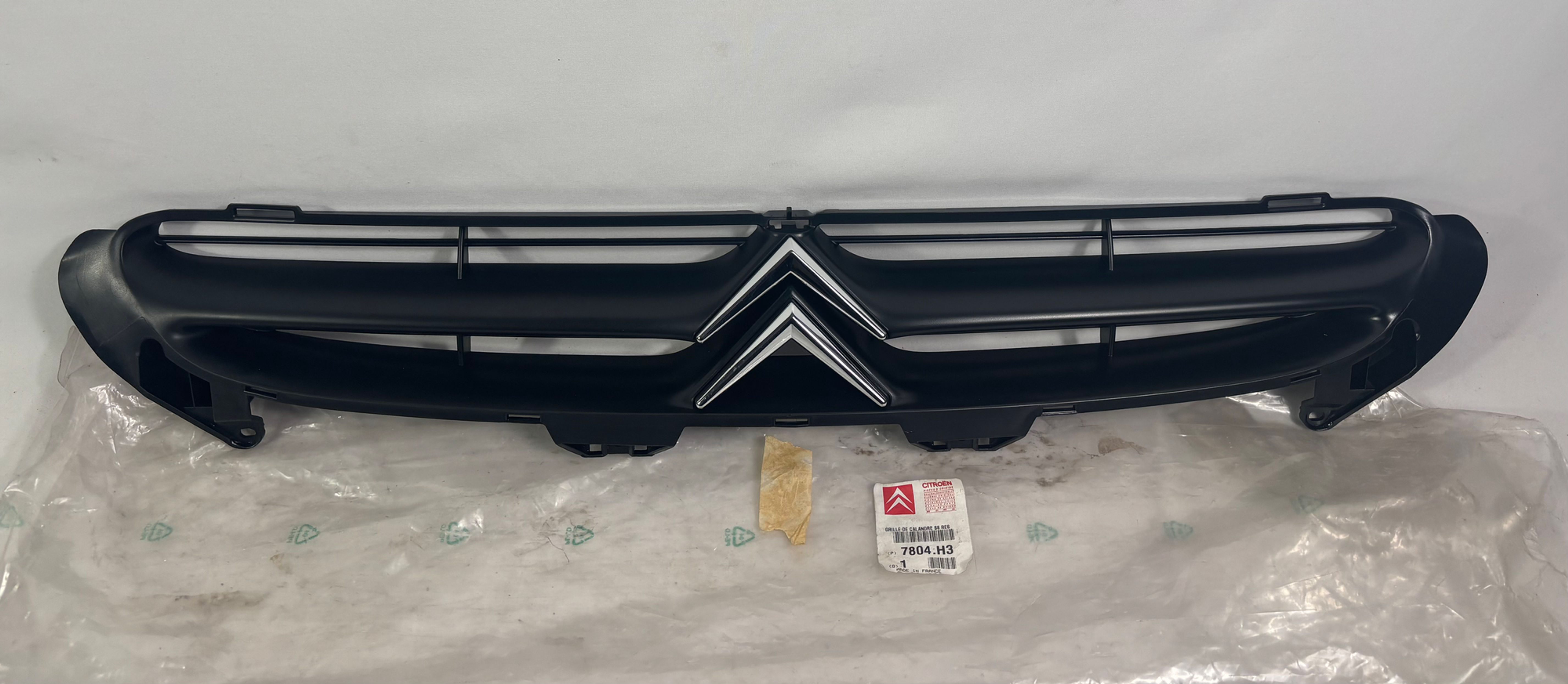 Citroen Saxo Front Grille , N.O.S , 7804.H3