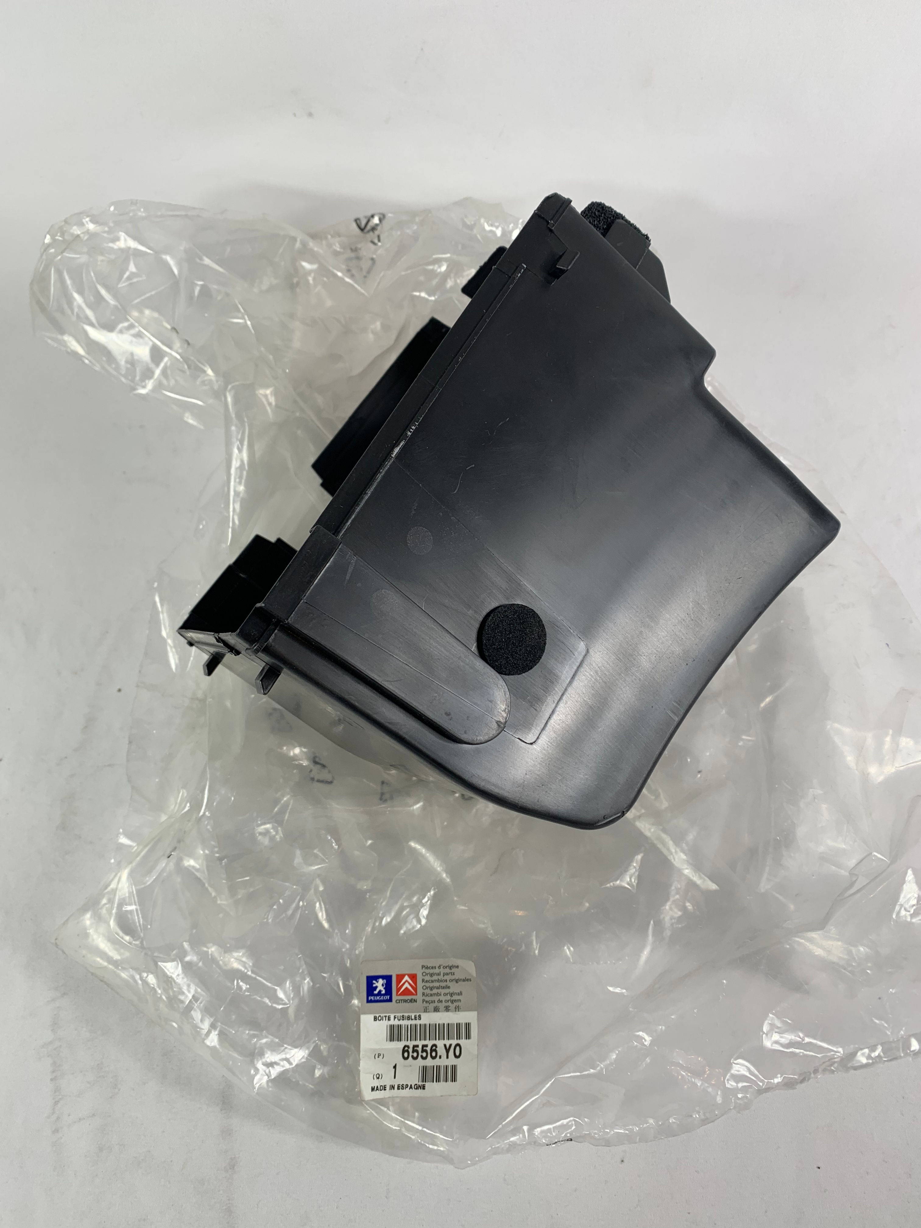 Citroen Berlingo and XSARA Picasso Fuse Box Container, N.O.S 6556.Y0