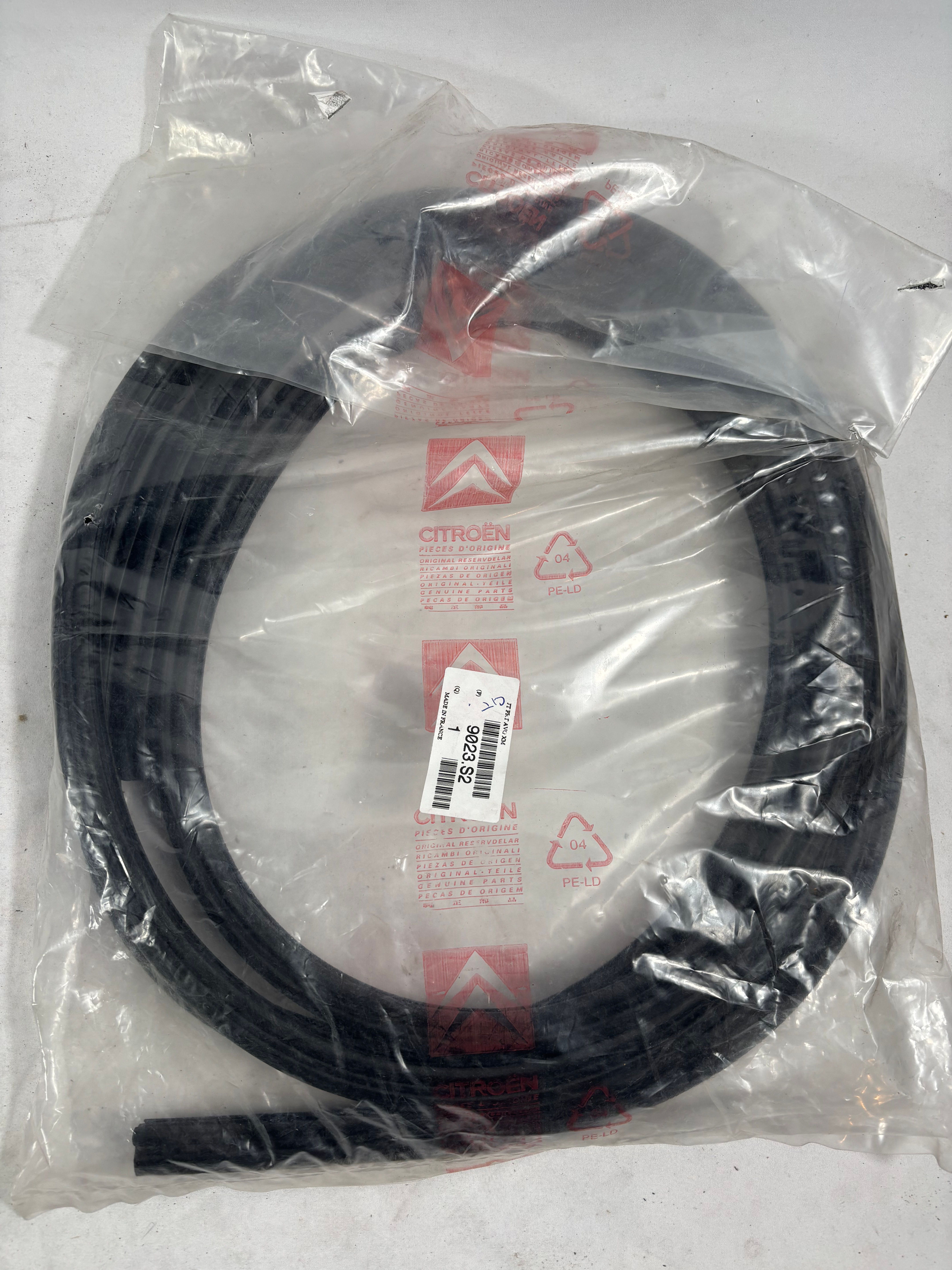 Citroen XM Front Door Seal , N.O.S , 9023.S2
