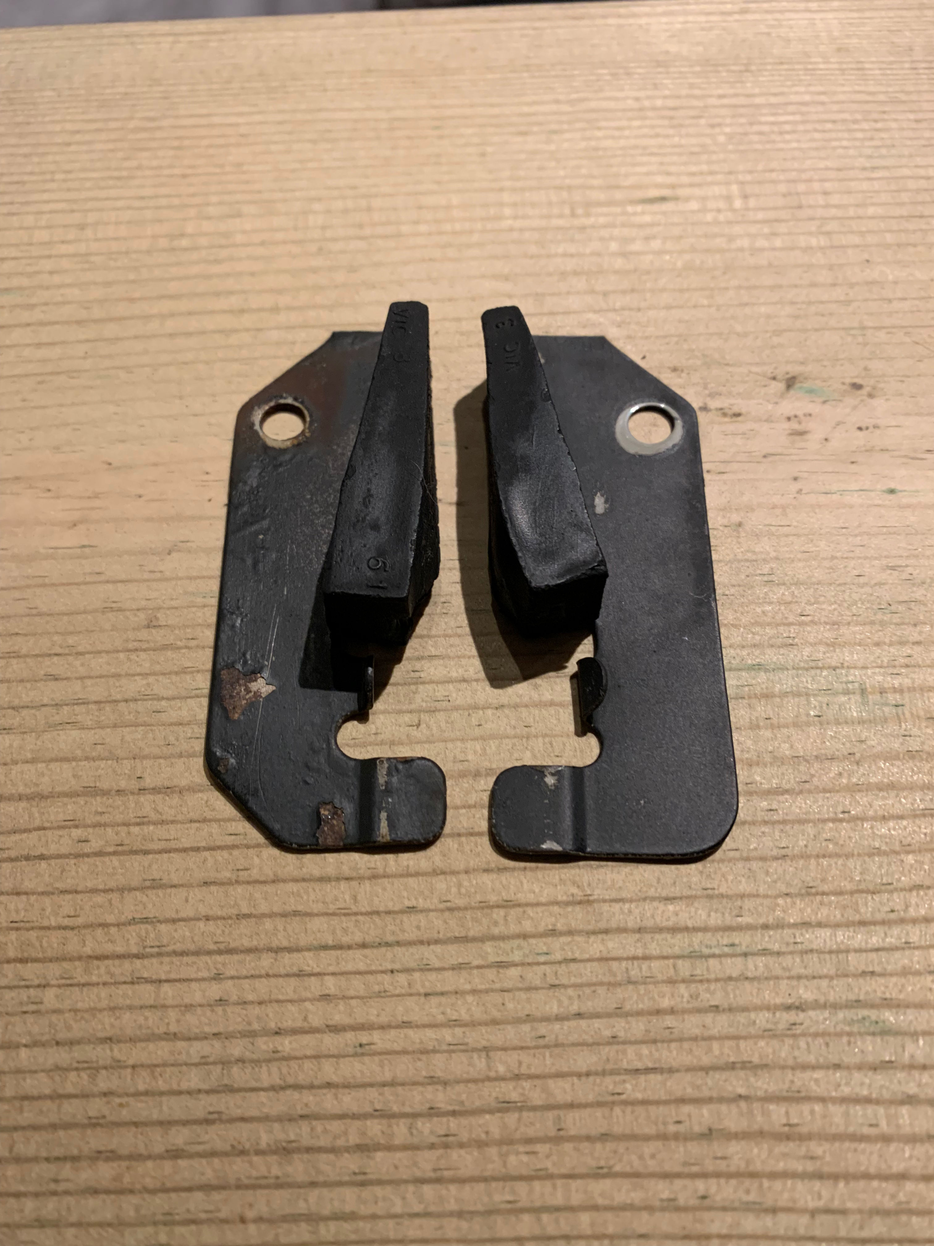 Peugeot 205 Vacuum Sunroof Rubber Stops