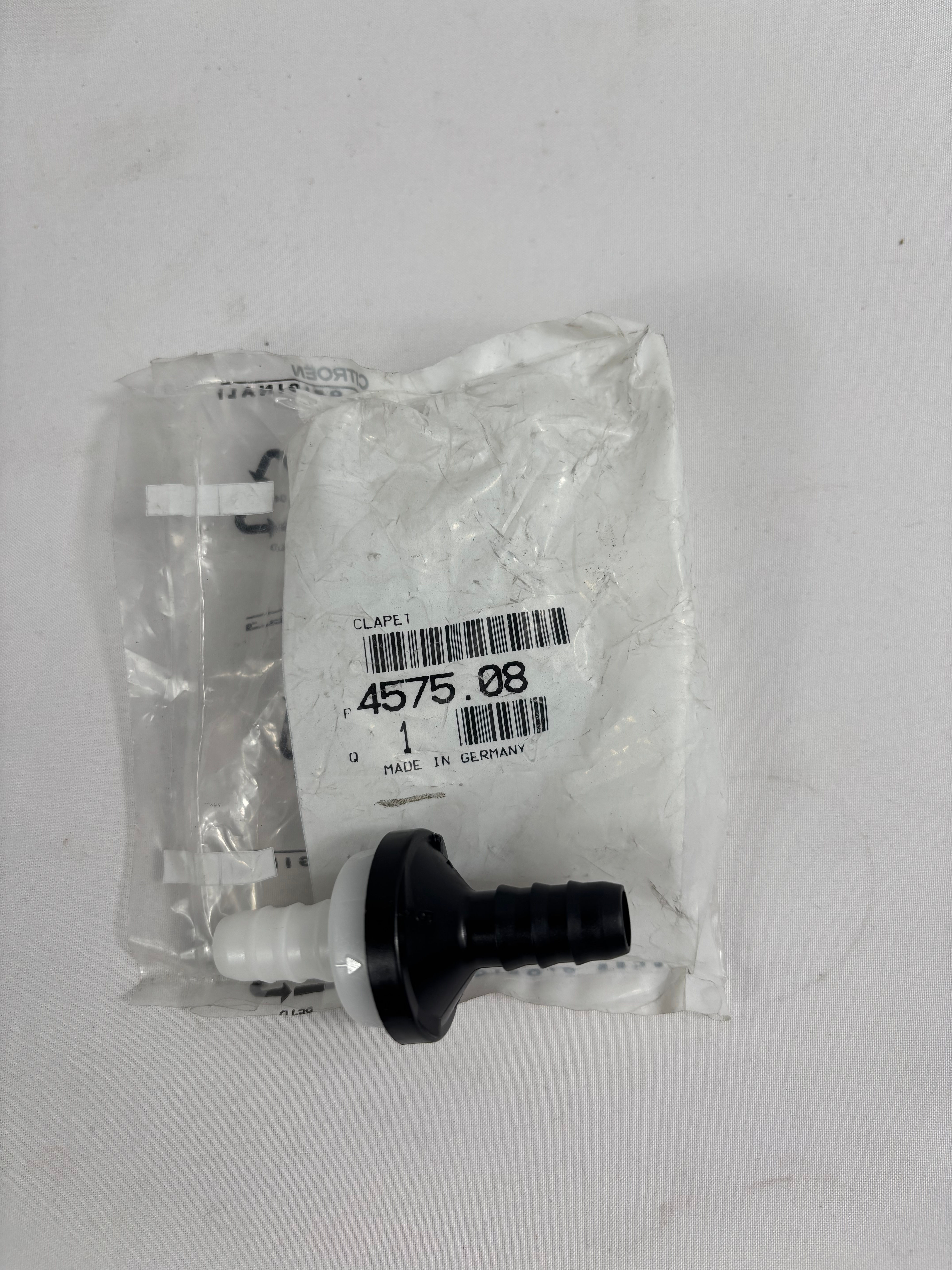 Peugeot 605 Oil Filler Unit, N.O.S 4575.08