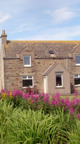Photo to West Shaird Self Catering Farmhouse with garden in thr front