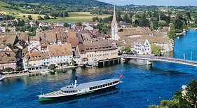 Dampfer vor Stein am Rhein.jpg