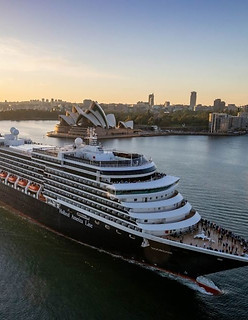 hal_8-noordam-sydney-harbor-1.jpg