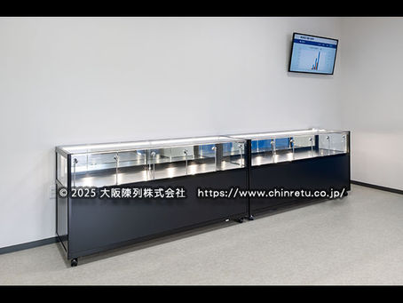 【 メーカー様分／LEDスポットライト付き製品サンプルケースの納品完了写真 】