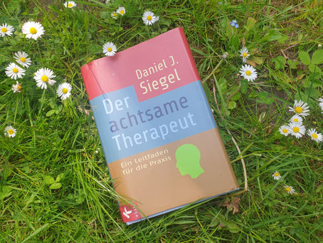 "Der achtsame Therapeut" von Daniel J. Siegel