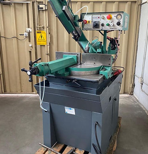 alt="Segatrice a nastro PEDRAZZOLI SN 270 semiautomatica con discesa pneumatica"