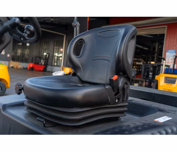 Operator seat EP CPCD100T9 diesel forklift