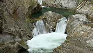 Warren Falls (pic from Google)