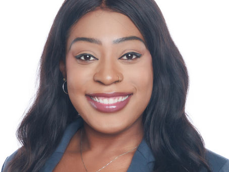 Professional Headshot Photographer in Chelsea Manhattan! Book a 30 Minute Professional Headshot Photography Session with TALS Studio for only $149!
