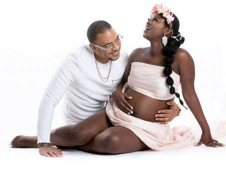 Experienced Maternity Photographer Professional Maternity Photography Session $349