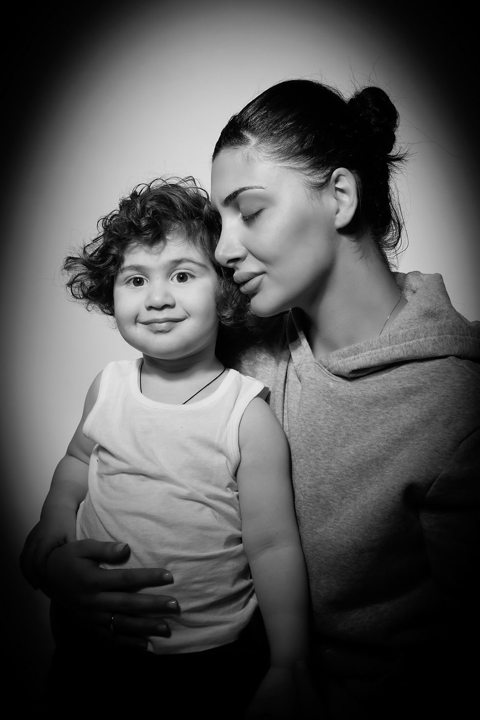 Tals Studio Family portrait, Family portrait photographer, Family portrait photoshoot, affordable $199