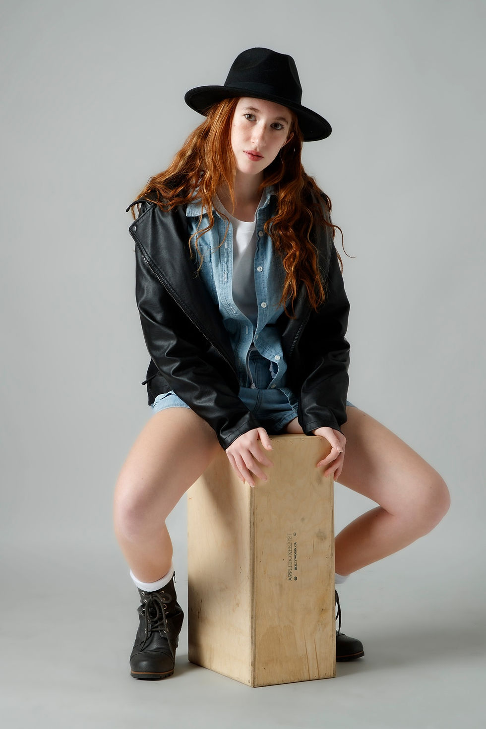 Modeling and Fashion Photography in New York City. Professional modeling photographer Zion Yoni Levy has 40+ years of experience shooting modeling portfolios, fashion, editorials, private sessions and more. His expertise in the modeling industry will allow you to capture stunning images to build your modeling portfolio. Professional photography sessions at our studio ensure that you have ideal lighting and expert guidance, which will reflect highly upon your professionalism and modeling skills!