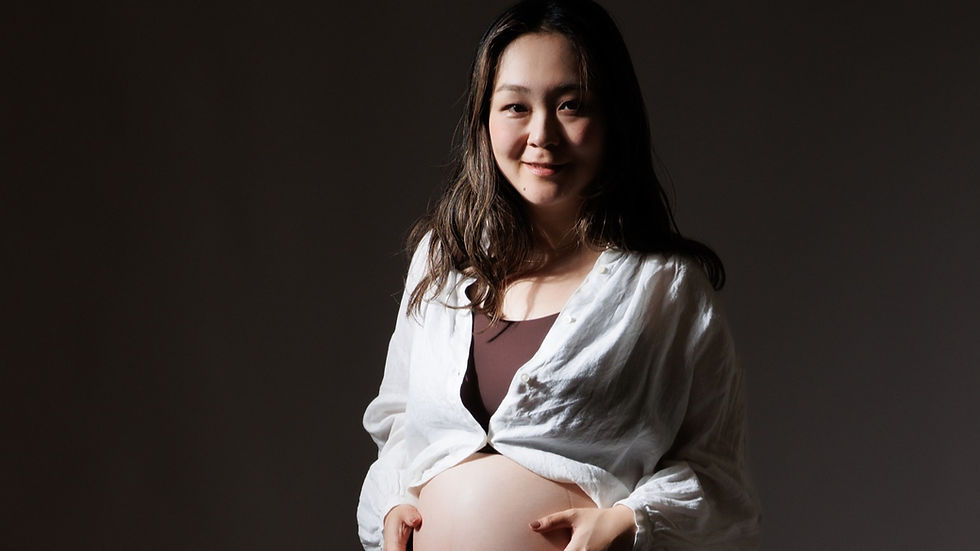 Book your maternity photoshoot in NYC for $299. Affordable, professional maternity photographer at Tals Studio available 7 days a week. Capture your pregnancy with elegance.