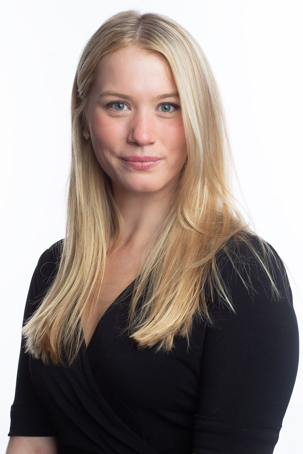 Headshot Photography for Professionals in NYC Man in suit professional business real estate headshot
