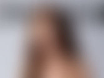 Capturing Confidence: Glamour Photoshoot The Art of Glamour Photography Feel Empowered. Look Stunning. Own Your Glow.