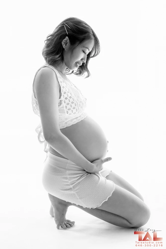Beautiful Pregnancy Photography https://www.talsstudio.com/bookings-checkout/maternity-2-hour-session/book  646-300-2216 2 Hour Session - $249 15 Final retouched images (100-120 Pictures) Unlimited Poses / Sittings / Changes Hi-Resolution Copies Perfect for Print Low-Resolution Copies Perfect for Online Online Gallery for Proofing Full usage rights