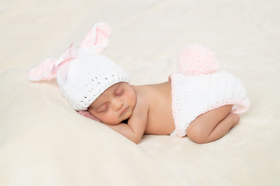 Newborn photography captures beautiful, timeless newborn portraits to remember your baby's first days of life! New York City newborn photographer, Zion Yoni Levy, specializes in stunning images and beautiful portraits of newborns, babies, and families.   For newborn photoshoots, we have baby outfits and props needed for the photo shoot to make your vision come to life. You may bring your own outfits in addition to the many props and outfits we have at the studio. The optimal time to shoot newborn portraits is at 7 to 21 days old, but there is plenty of flexibility to get stunning photos of your new baby.