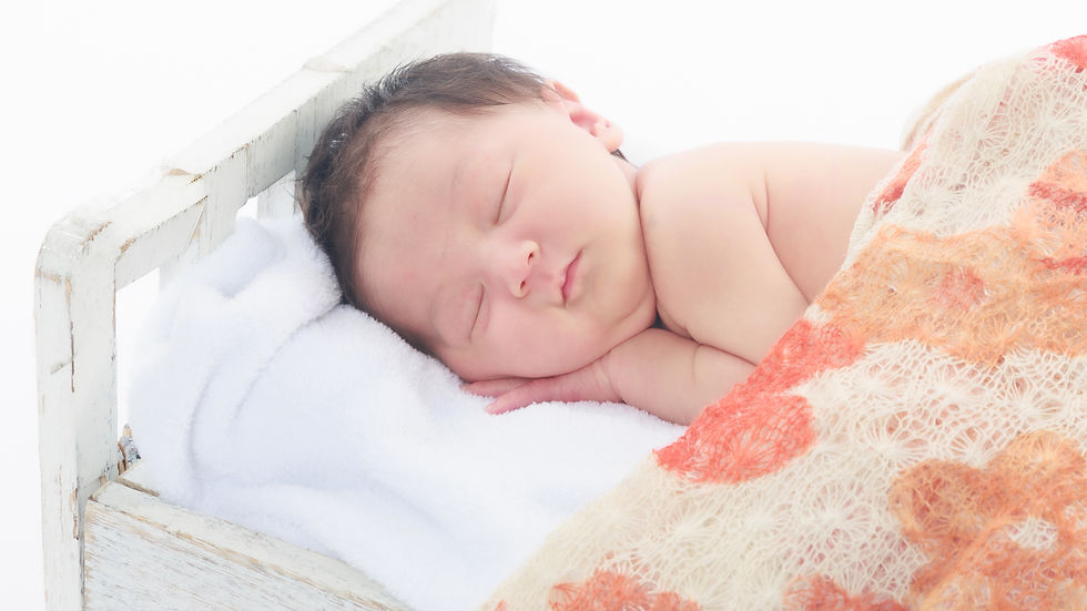Professional Newborn Photographer based in the heart of Chelsea Manhattan! Book a TALS Studio 1-Hour Newborn Photography Session for only $299. 
