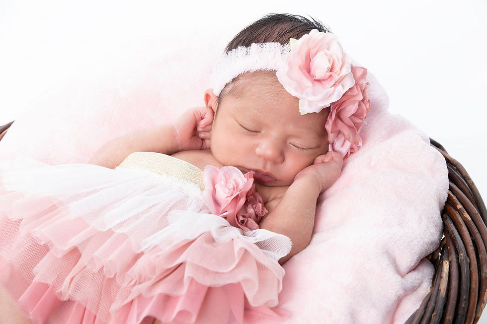 Newborn photography captures beautiful, timeless newborn portraits to remember your baby's first days of life! New York City newborn photographer, Zion Yoni Levy, specializes in stunning images and beautiful portraits of newborns, babies, and families.   For newborn photoshoots, we have baby outfits and props needed for the photo shoot to make your vision come to life. You may bring your own outfits in addition to the many props and outfits we have at the studio. The optimal time to shoot newborn portraits is at 7 to 21 days old, but there is plenty of flexibility to get stunning photos of your new baby.