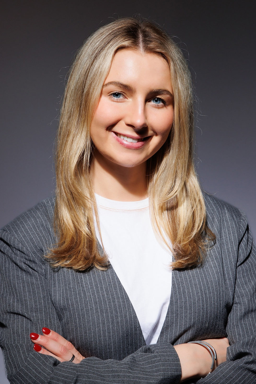 Affordable corporate headshot NYC $149 – same-day professional headshot service at Tals Studio