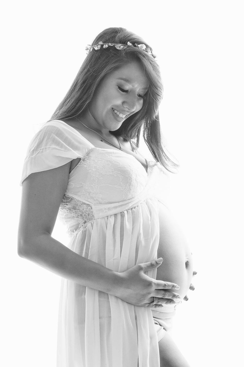 Maternity Photographer Photoshoot $349 at NYC Professional Photography Studio www.talsstudio.com/maternity 646-300-2216  Let Tals Studio capture the beautiful moments and memories of your expanding family! Capture the graceful, wholesome, and meaningful experience of carrying your precious baby for all pregnant mothers at any stage and any trimester. Remember the experience and beauty of carrying your baby with timeless maternity portraits. At Tals Studio, we offer a personalized photography experience focusing on your moments and connection with pregnancy, and your soon-to-be newborn baby. Visit our studio for a beautiful maternity shoot to remember the days leading up to motherhood forever!  What's Included:  - 2 Hour Session ($349)  - 15 Final retouched images  - 100-120 Pictures  - Unlimited Poses / Sittings / Changes  - Hi-Resolution Copies Perfect for Print  - Low-Resolution Copies Perfect for Online  - Immediate family is welcome to join in your photoshoot  - Online Gallery for Proofing  - Full usage rights  Call us or visit our site to book your session today!  www.talsstudio.com/maternity  646-300-2216