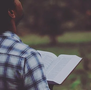 Por qué deberías estudiar en la Escuela Bíblica