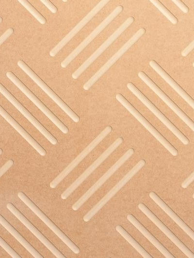 Checkerplate-3D-wall-panels-close-up-400x533.jpg