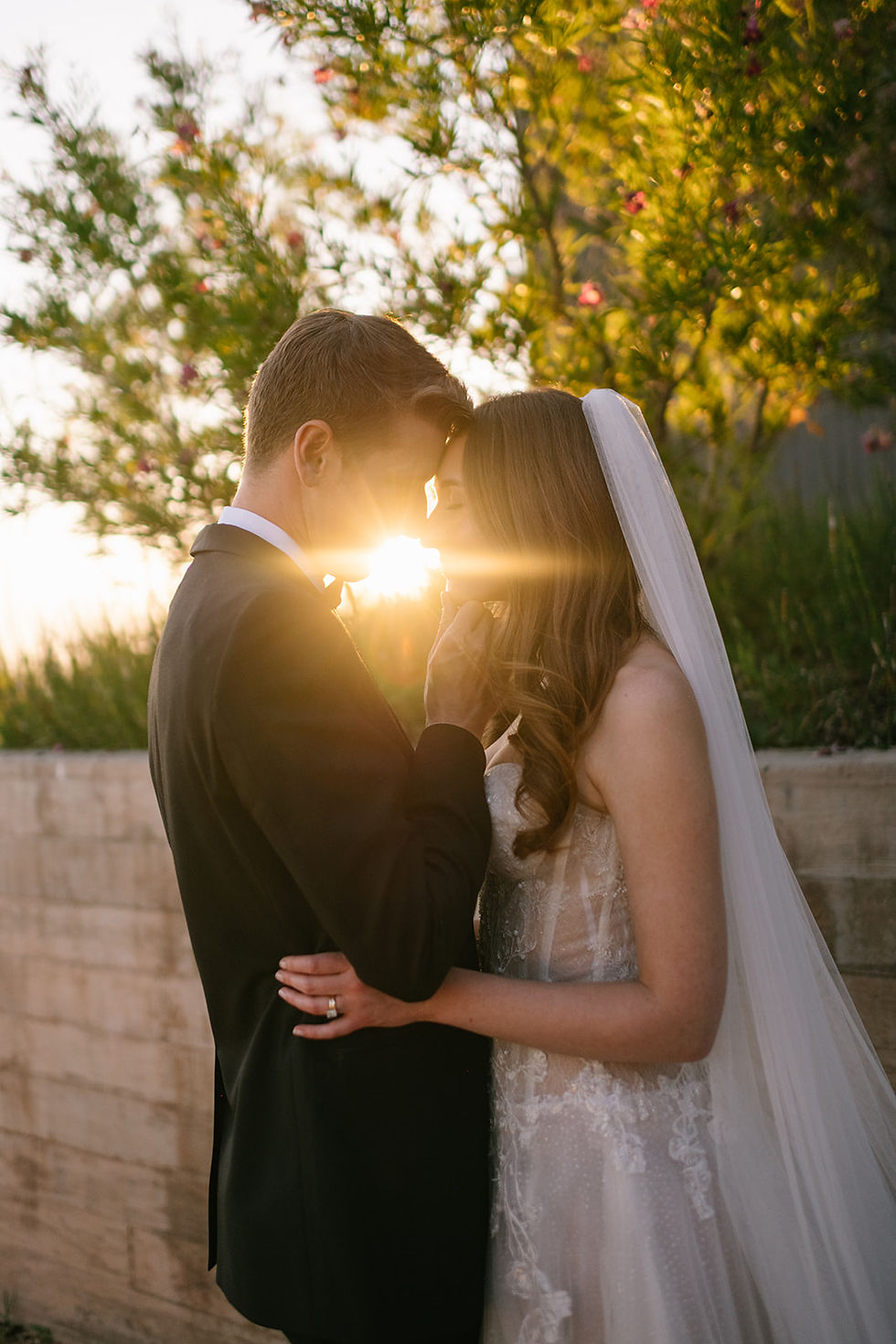 A romantic Summer Wedding at the Natural History Museum of Utah