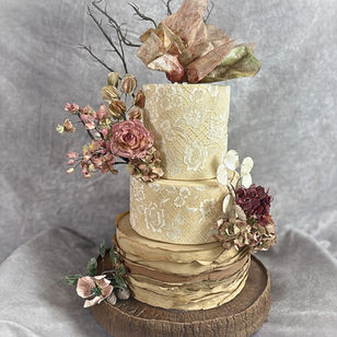The Wedding Cake Tradition: Why It’s Here to Stay