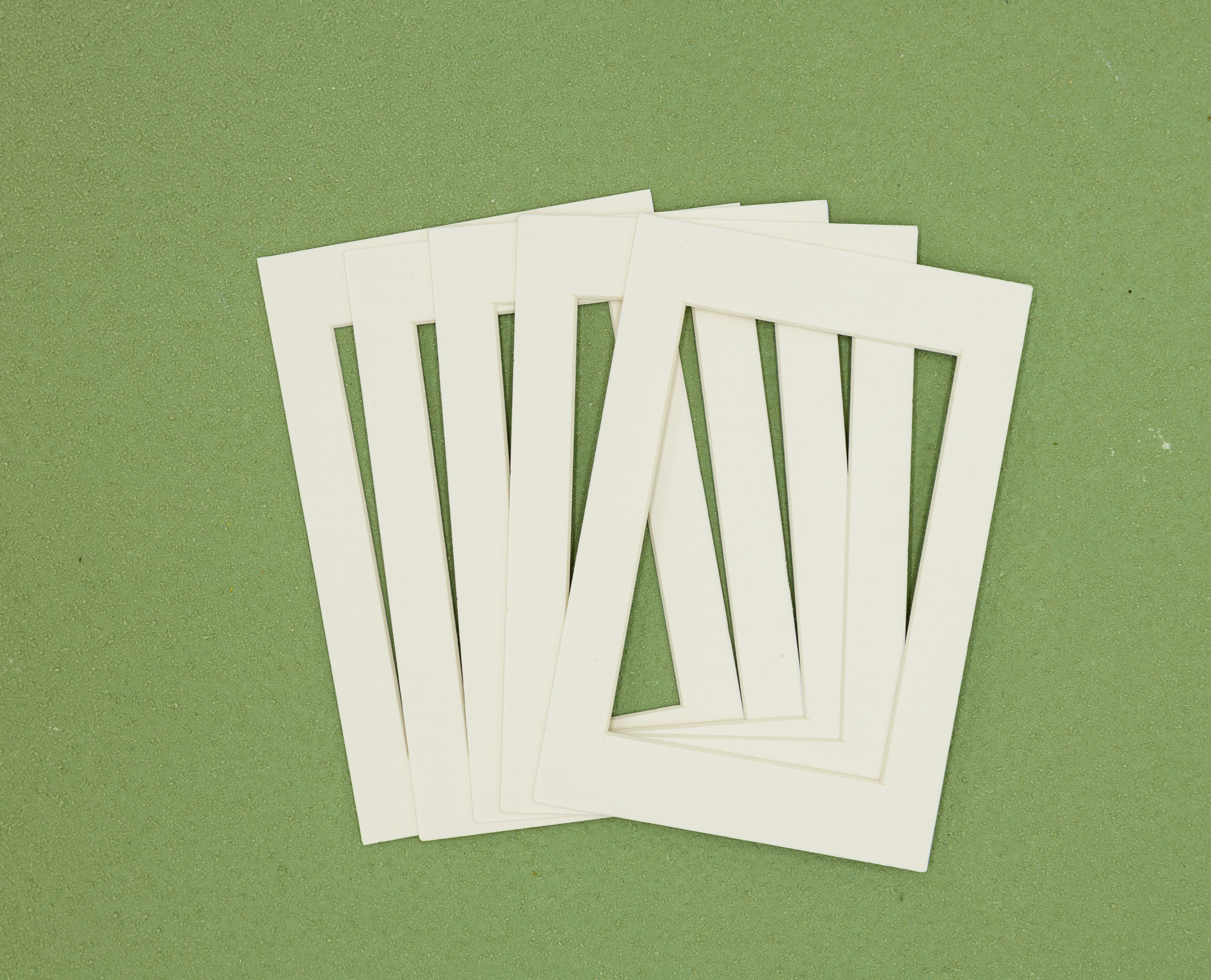 Paper Frame – 6 Inch (10.2 × 15.2 cm), Picture Size 7 × 11 cm