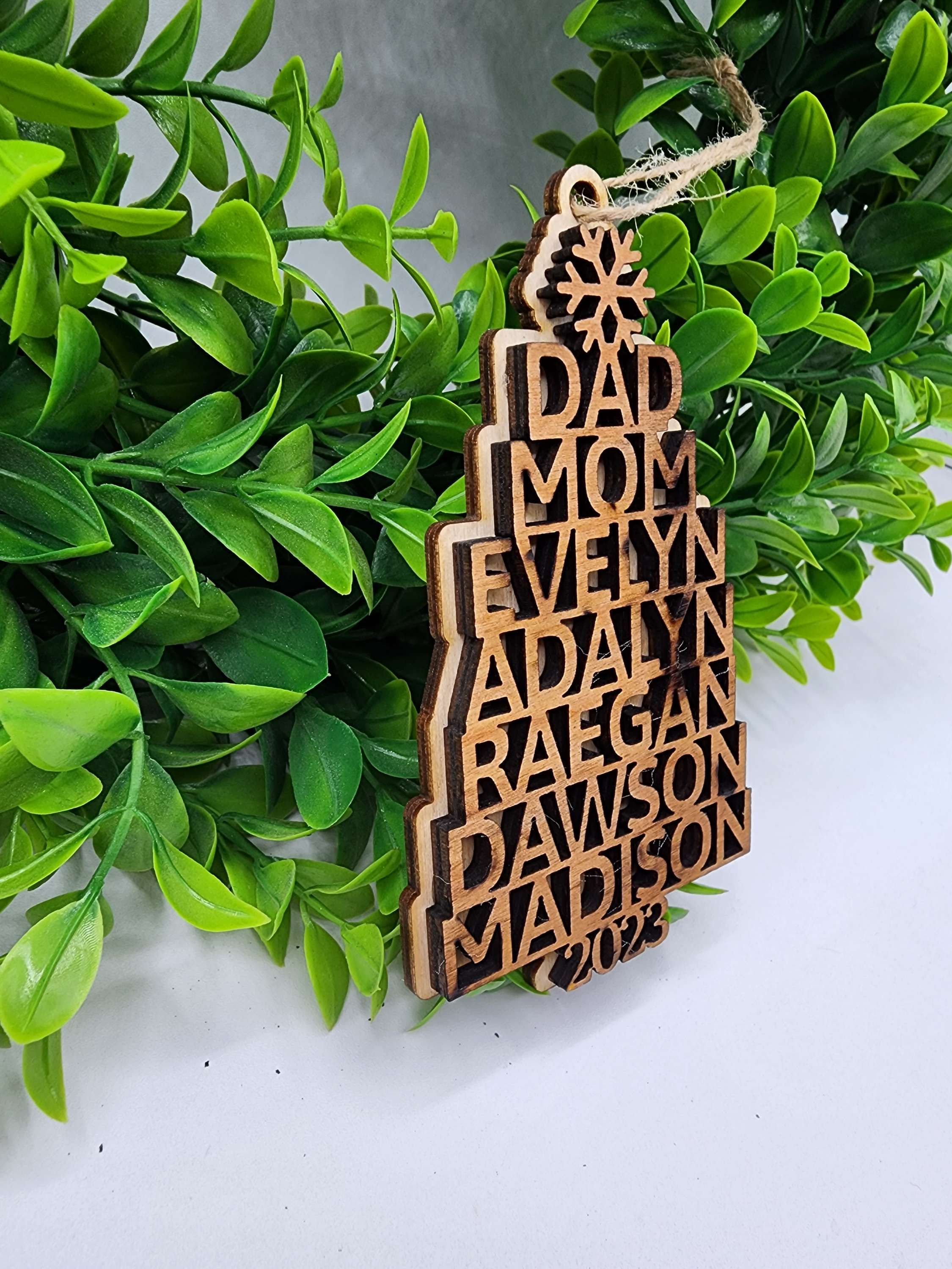 CL- FAMILY CHRISTMAS TREE ORNAMENTS