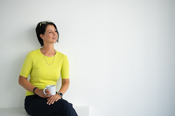 Frau mit Kaffeetasse