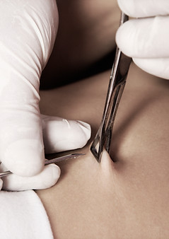 Piercing au nombril