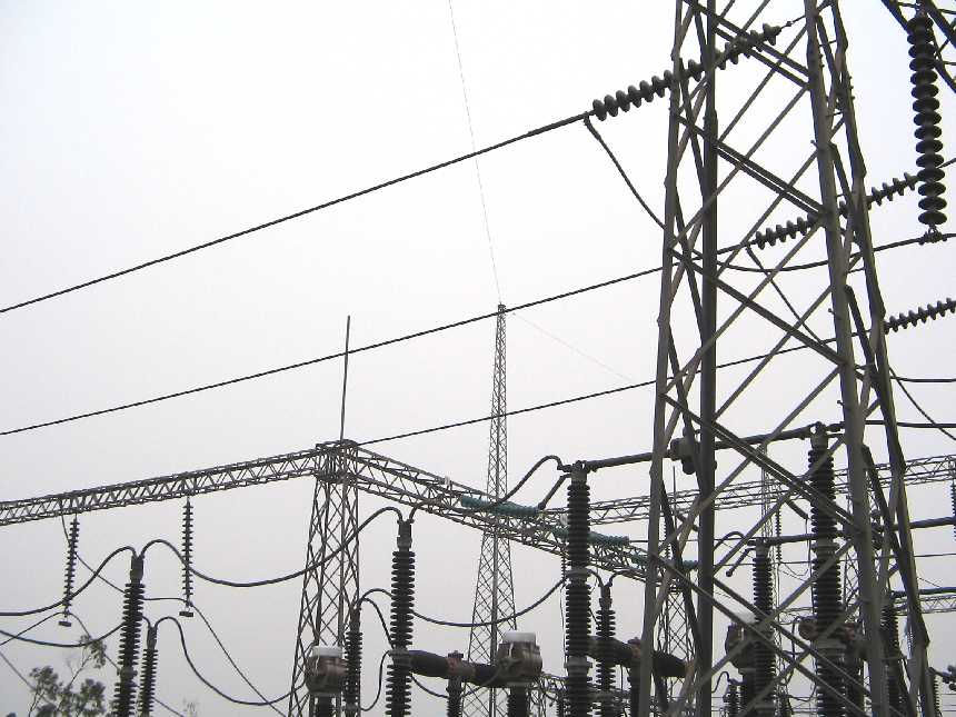 MAI patio 220kV022