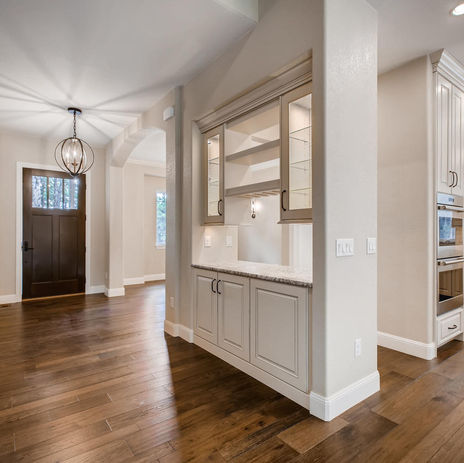 Telluride II - Entryway