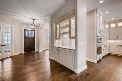 Telluride II - Entryway