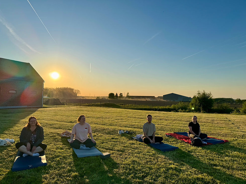 3 đ±Â Essentiels du Yoga â Initiez vos premiers pas avec confiance