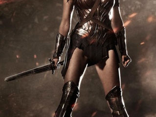 SDCC 2014 - Warner Bros. Debuts First Photo of Gadot as Wonder Woman