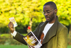 𝗧𝗿𝗮𝘃𝗮𝗶𝗹𝗹𝗲𝗿 :