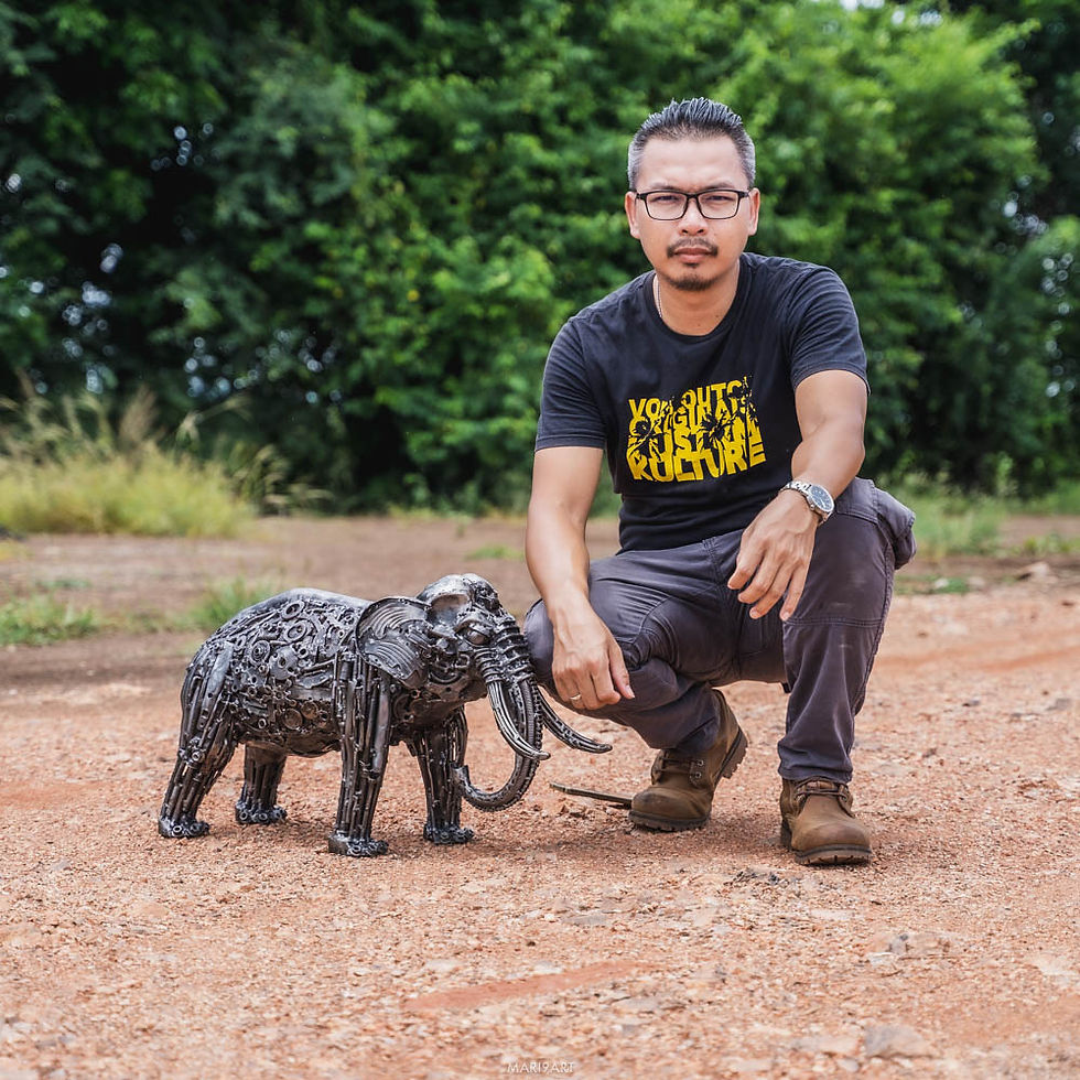 Thumbnail: Elephant small metal sculpture