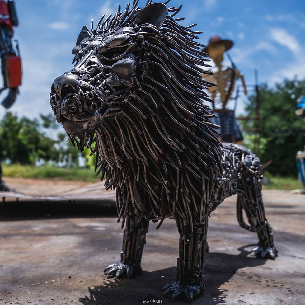 Miniatura: Lion metal sculpture